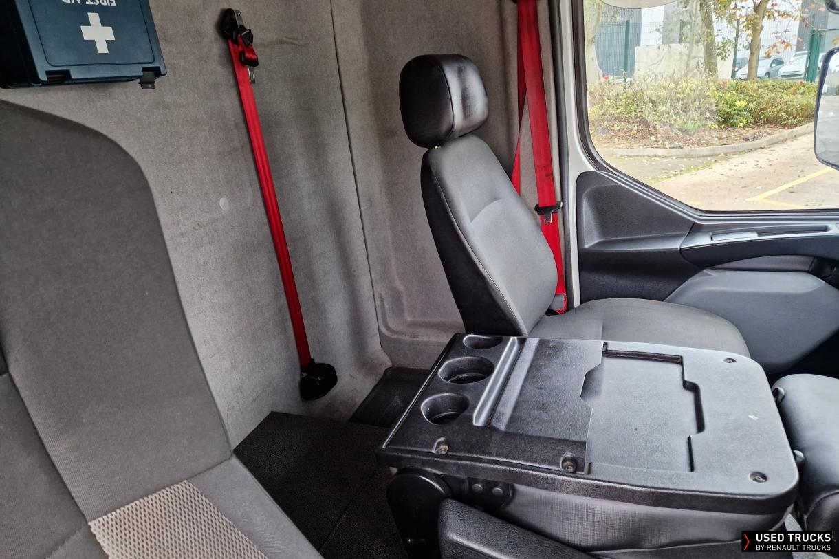 Renault Trucks D Cab 2.1 210