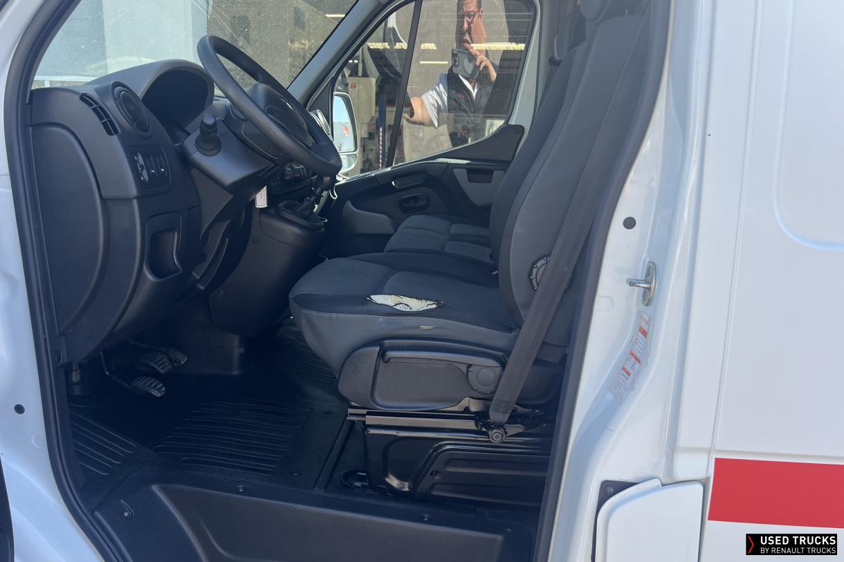 Renault Master 136