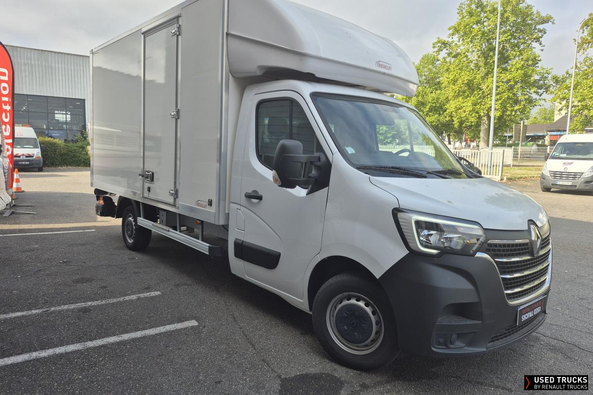 Renault Master 145