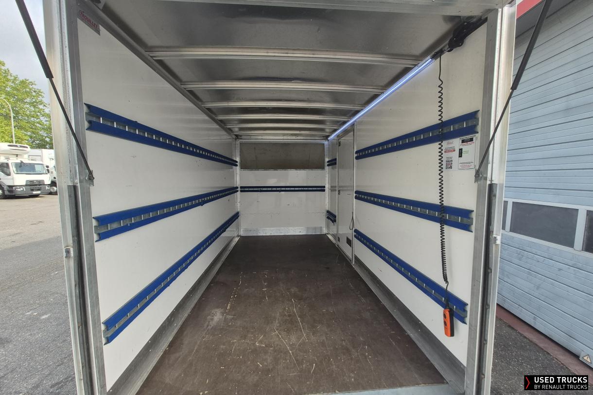 Renault Master 145