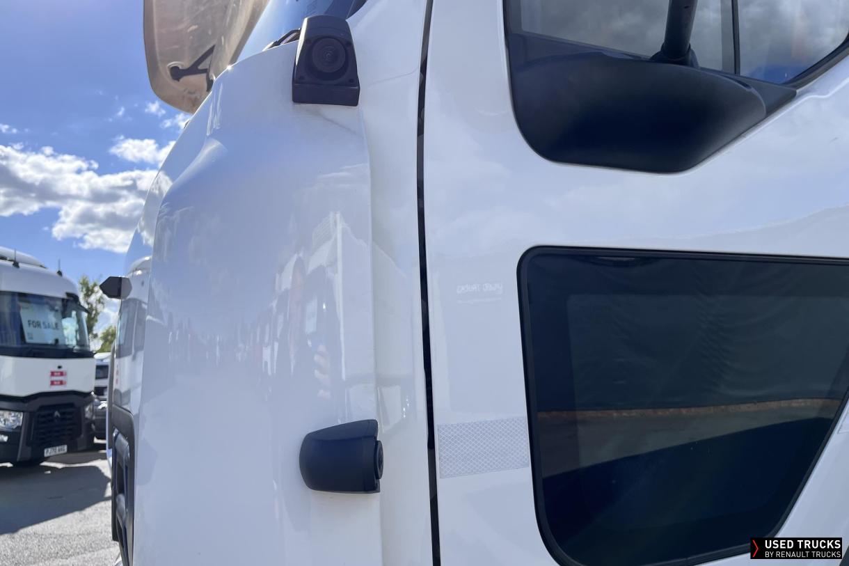 Renault Trucks D Wide 250