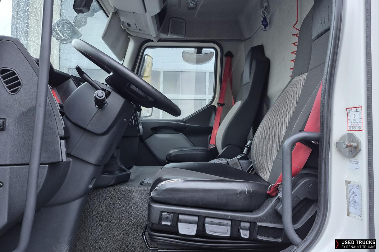 Renault Trucks D Wide 320