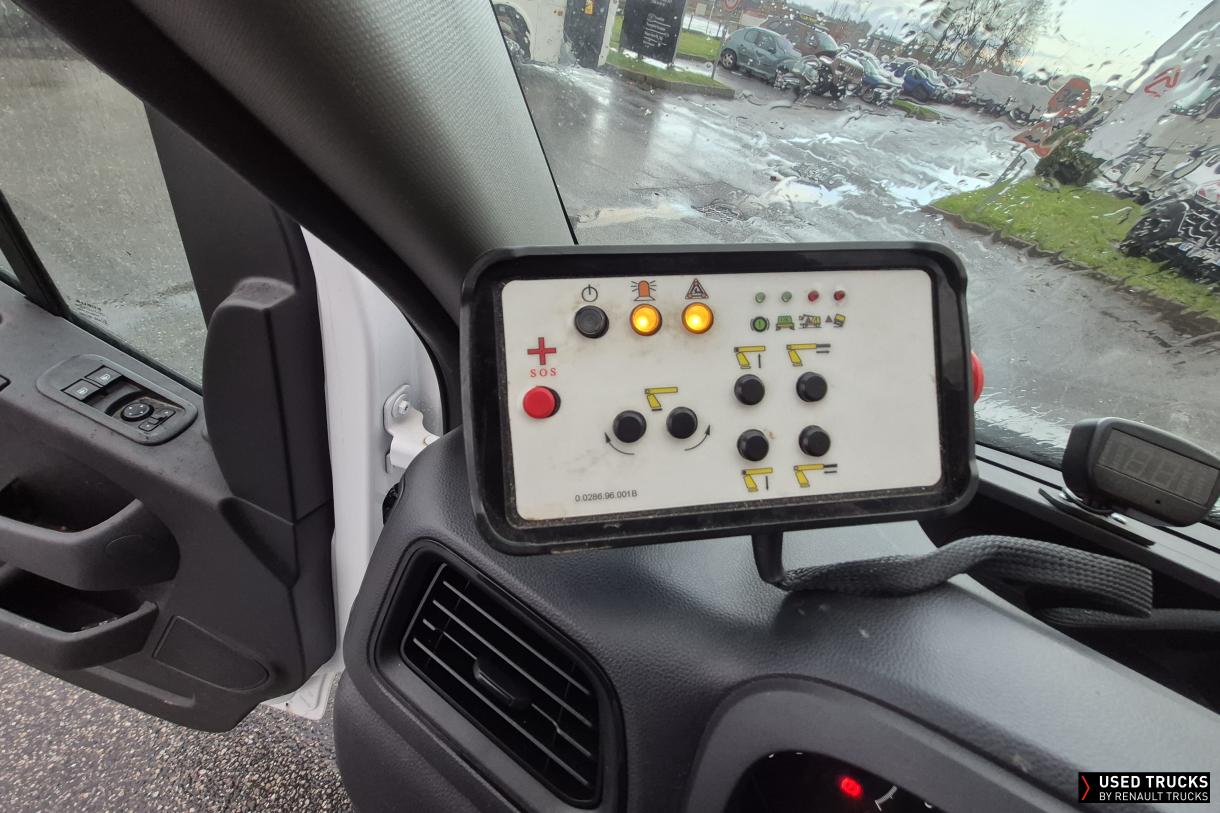 Renault Trucks Master 145