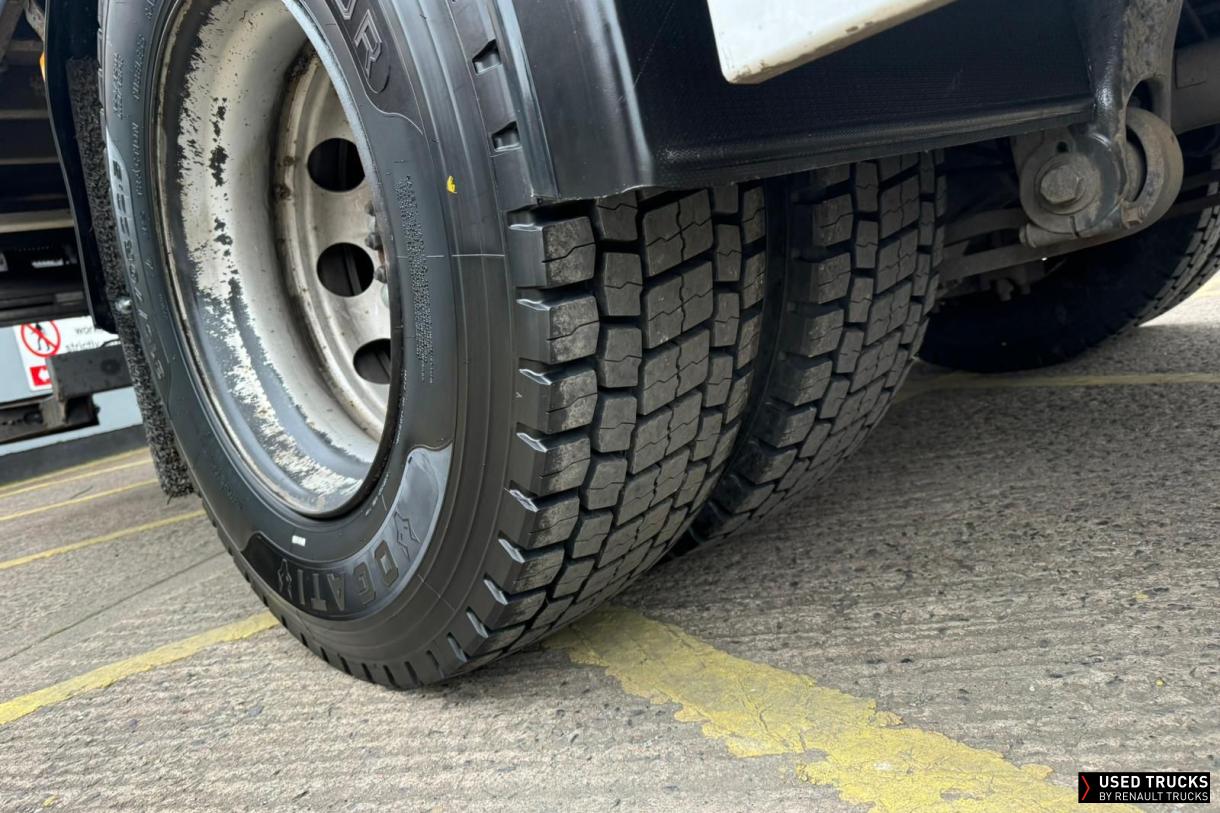Renault Trucks T 380