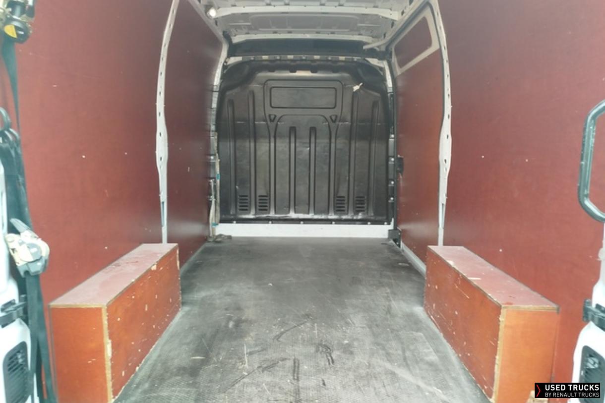 Renault Trucks Master 76