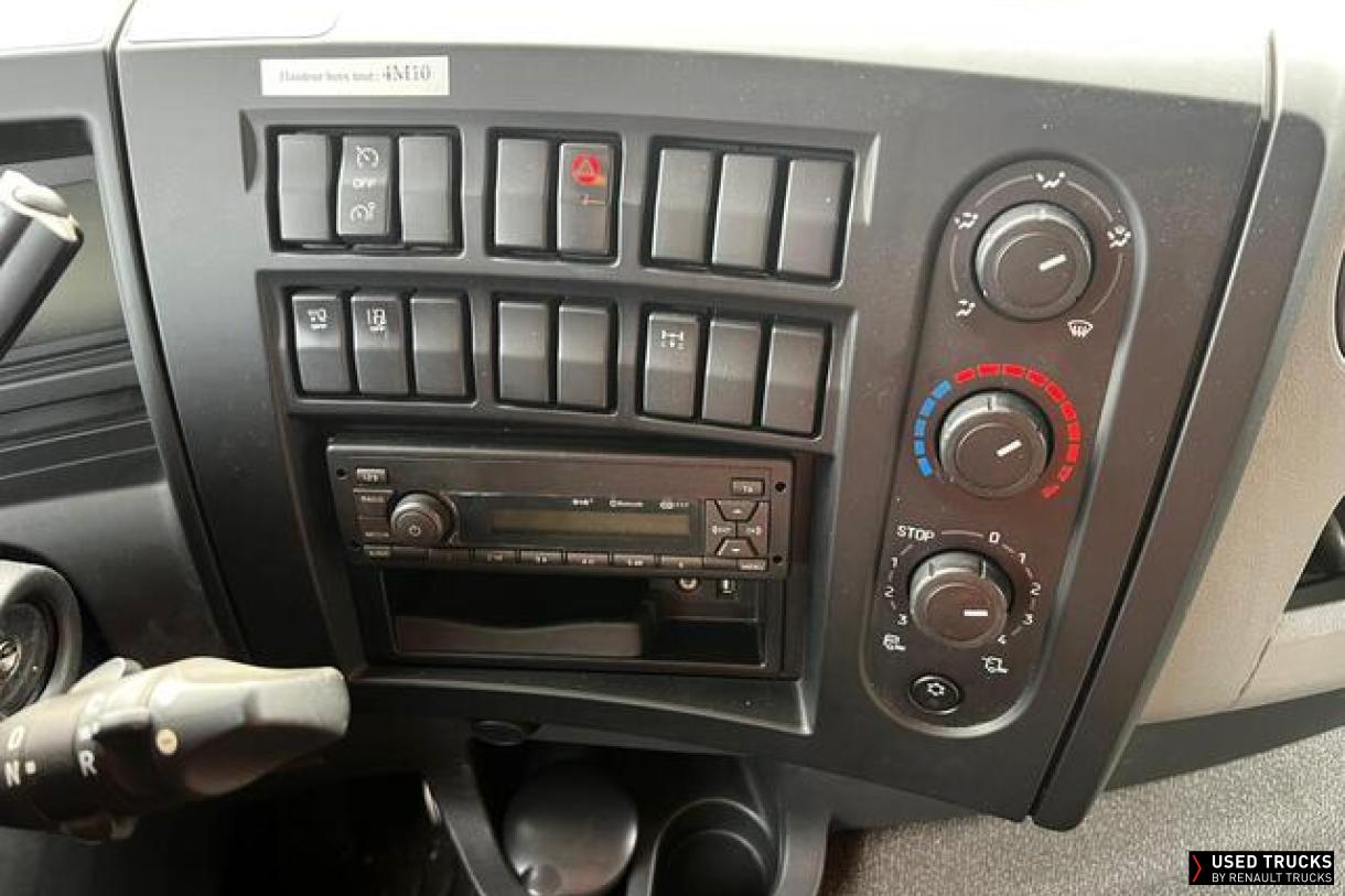 Renault Trucks D Wide 320