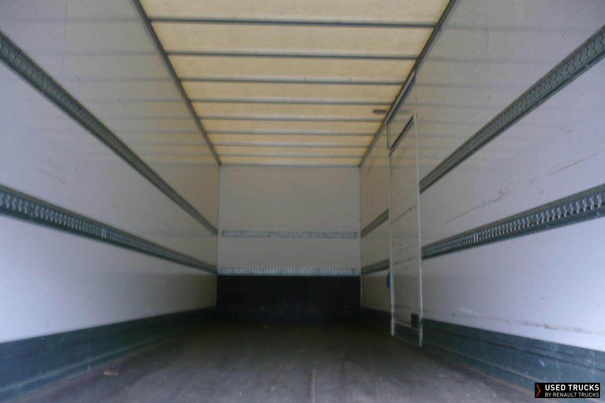 Renault Trucks D Wide 320
