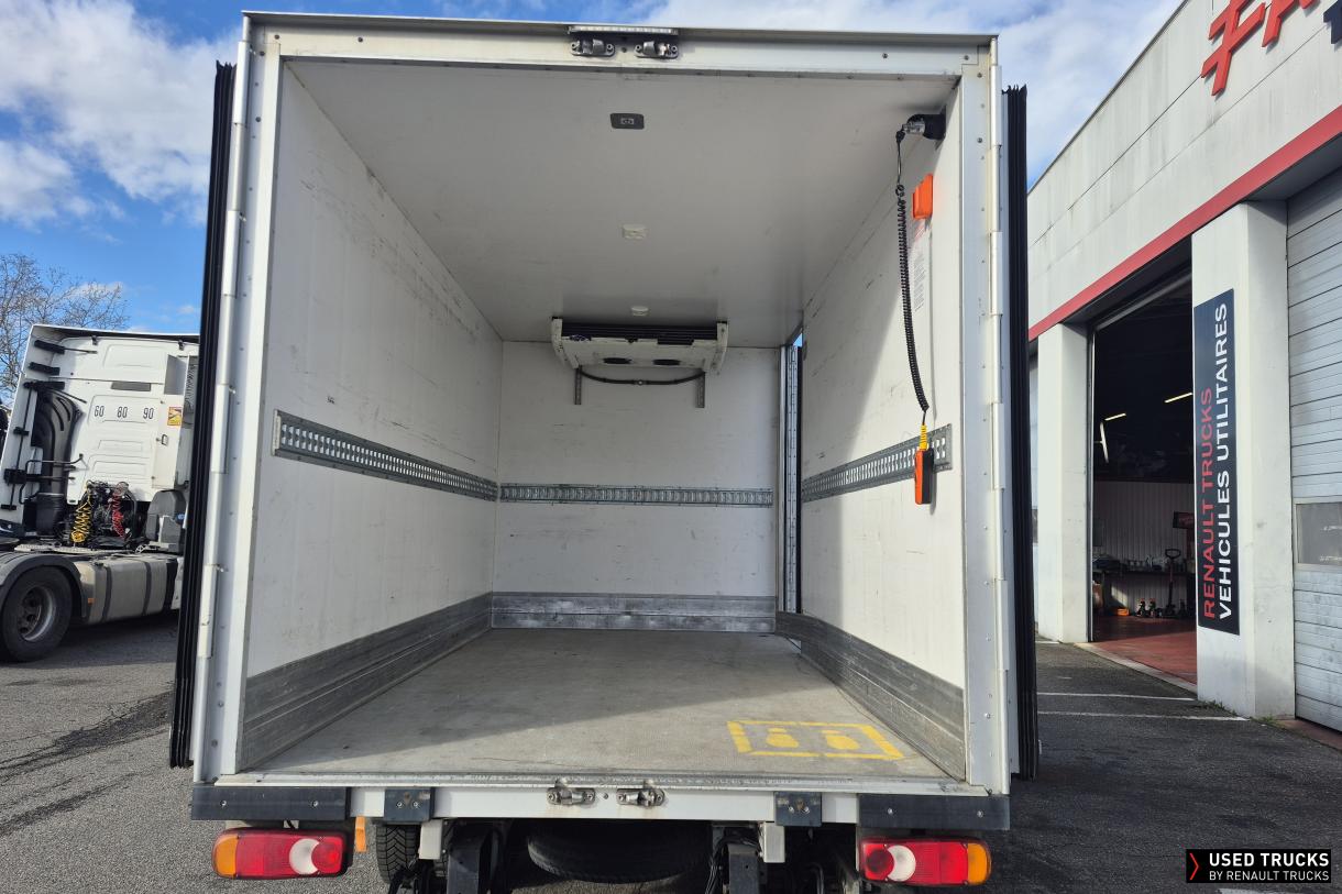 Renault Trucks Master 145