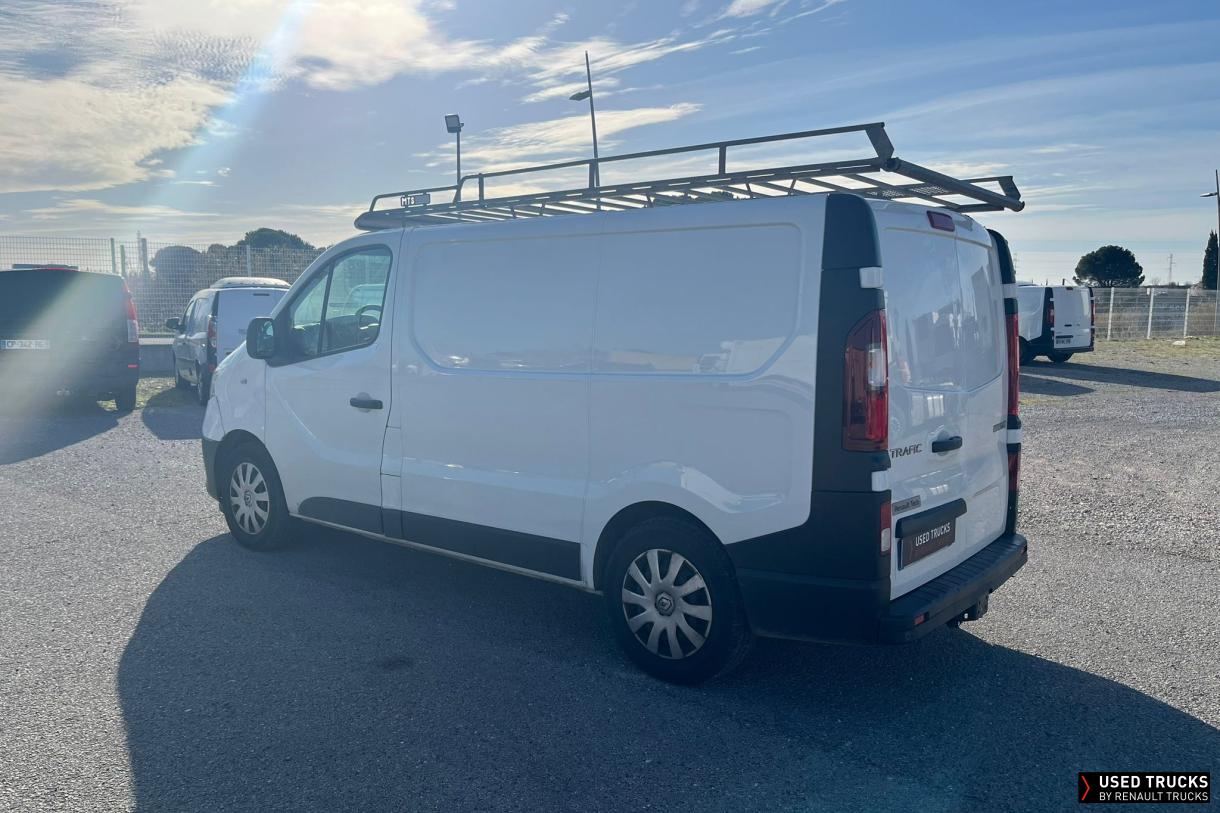 Renault Trucks Trafic 145
