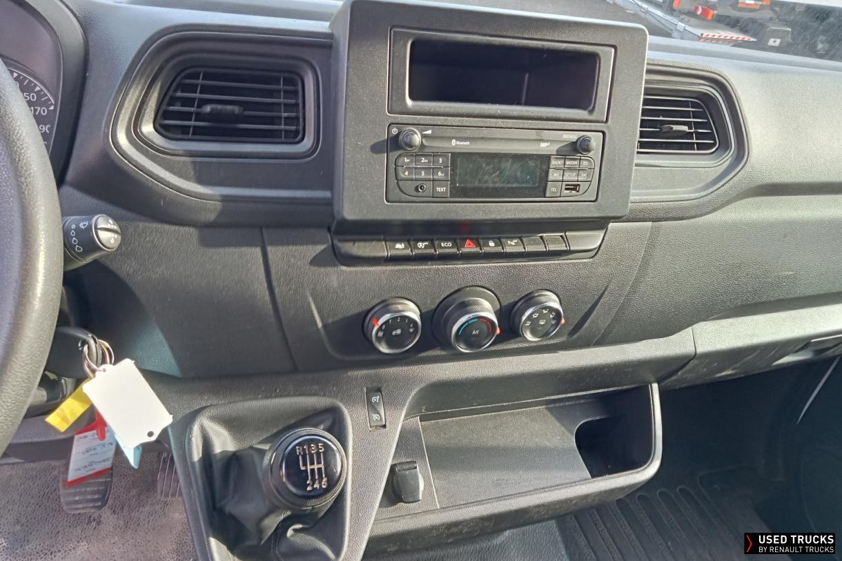 Nissan Interstar 150