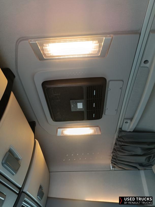 Renault Trucks T High 