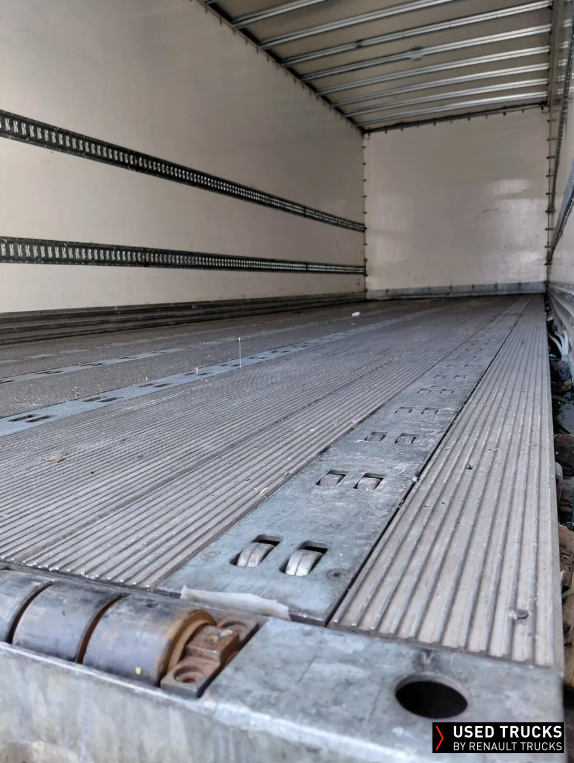 Renault Trucks D Wide 250