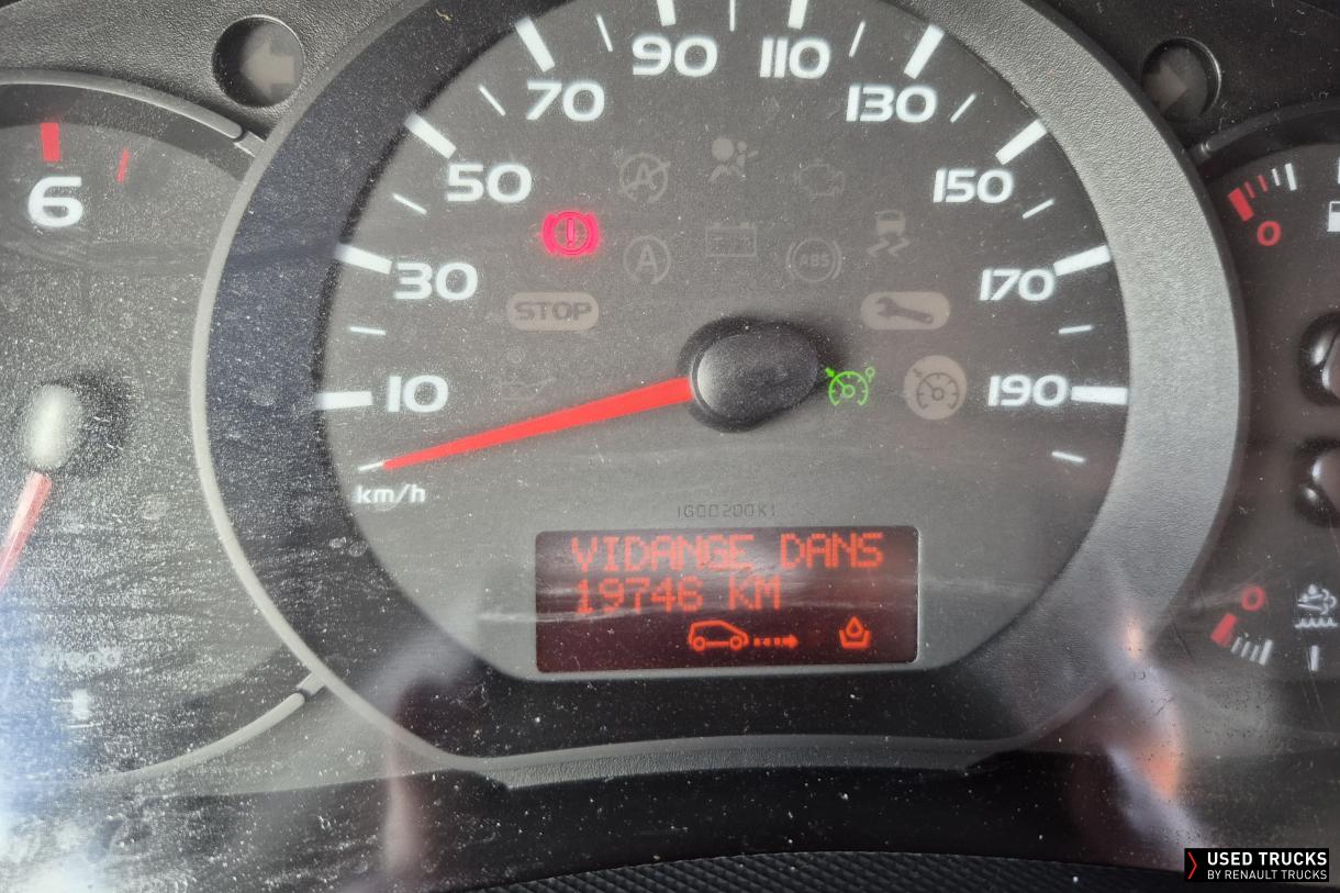 Renault Trucks Master 145