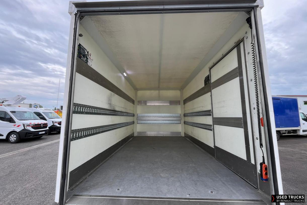 Renault Trucks Master 145