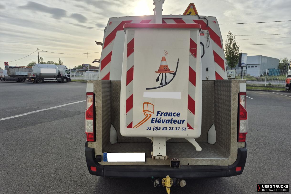 Renault Trucks Master 145