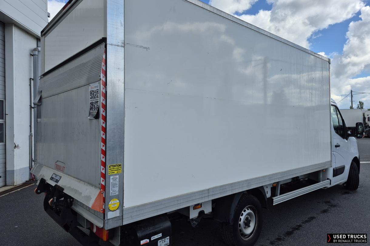 Renault Master 145