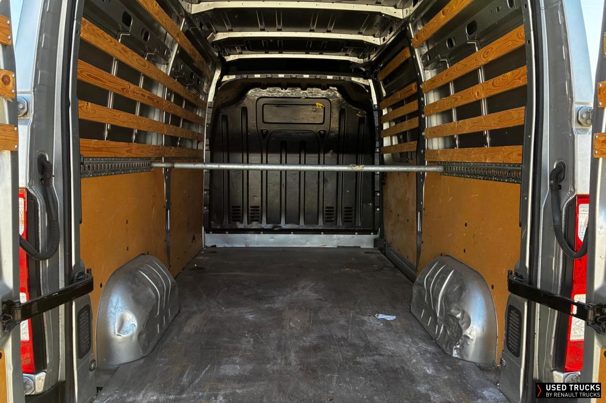 Renault Trucks Master 150