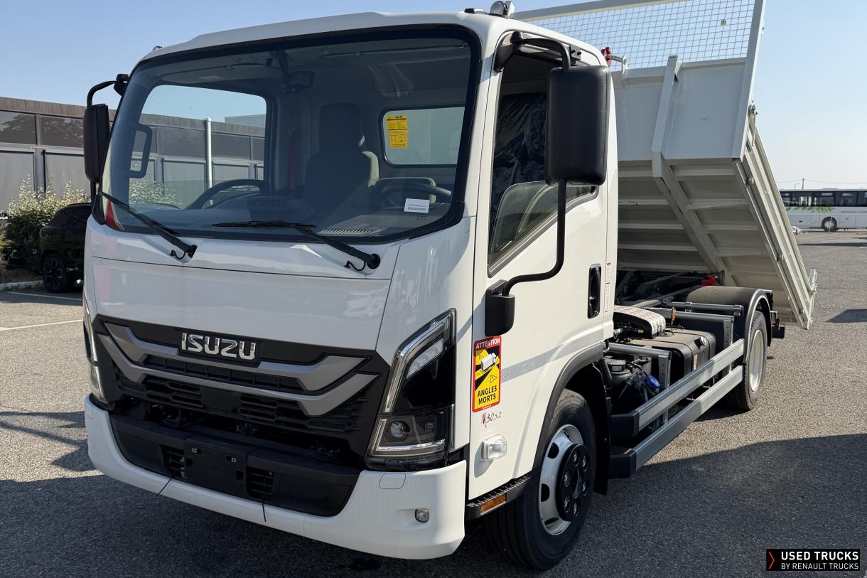 Isuzu M30 190