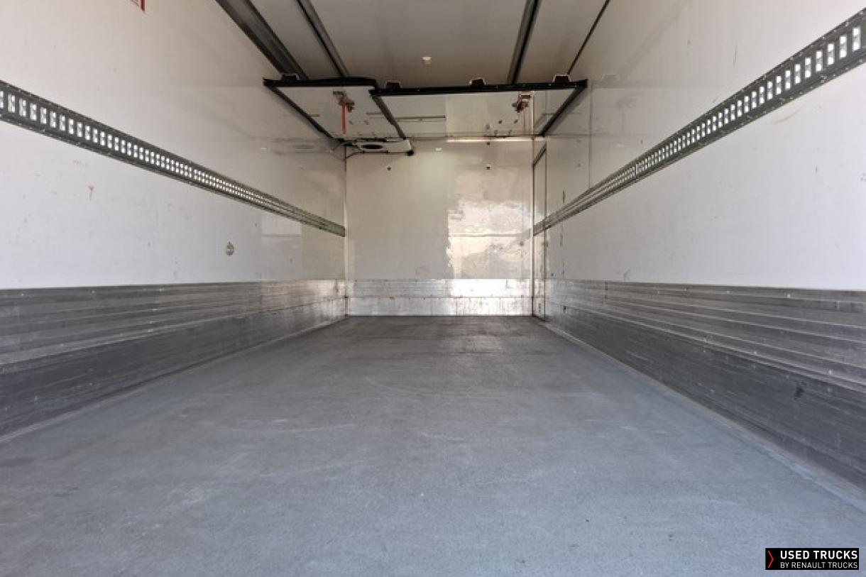 Renault Trucks D 240