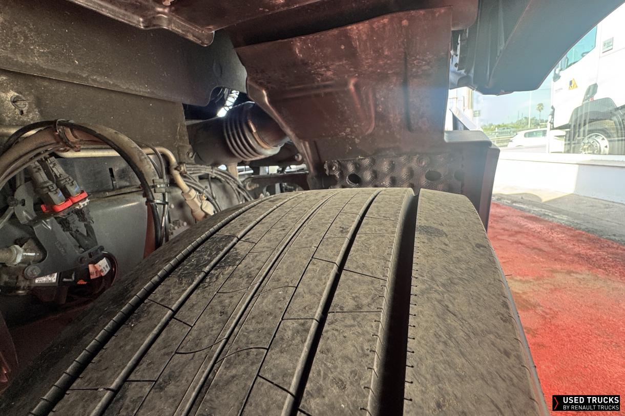Renault Trucks T High 