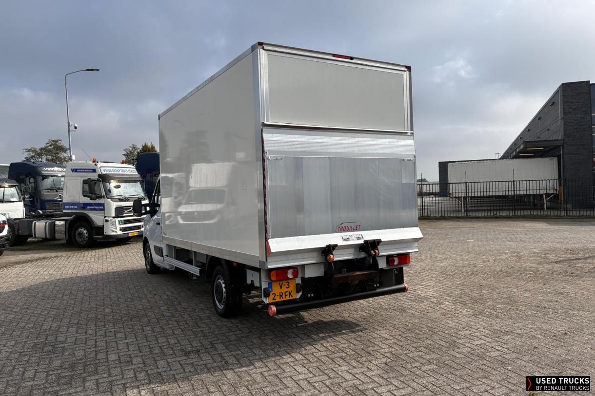 Renault Trucks Master 145