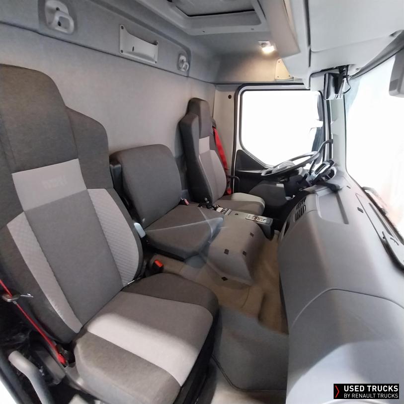 Renault Trucks D Wide 320