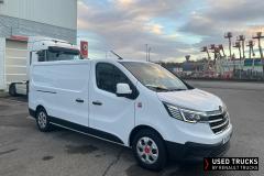 Renault Trucks Trafic
                                          